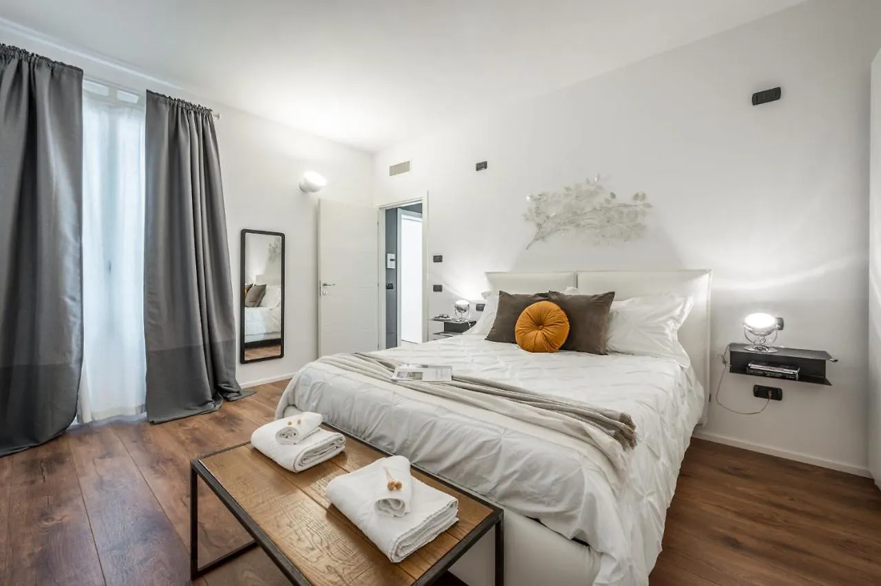 Residenza Bella Vita, Eleganza In Centro Modena Italia