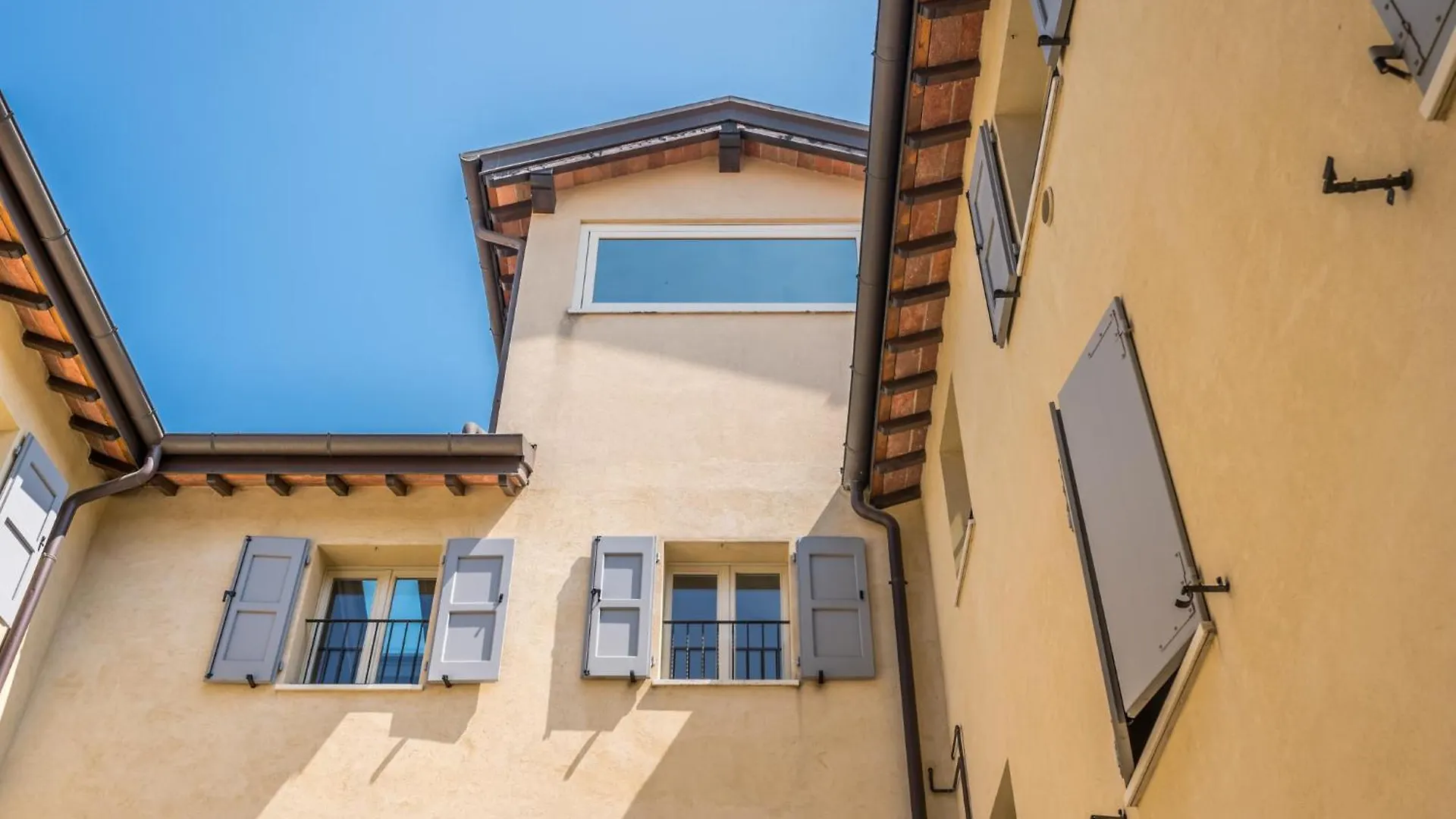 Residenza Bella Vita, Eleganza In Centro Modena 0*,  Italy